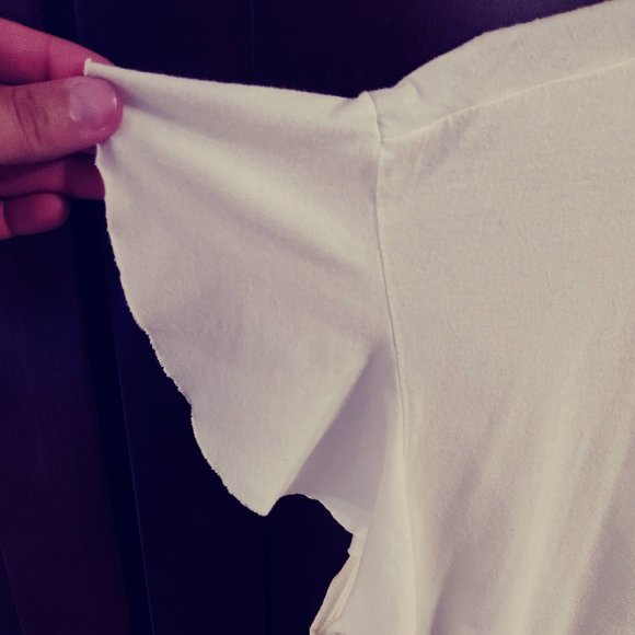 3/$18 Susina White Ruffle Shirt Flutter Sleeve L - Picture 5 of 8